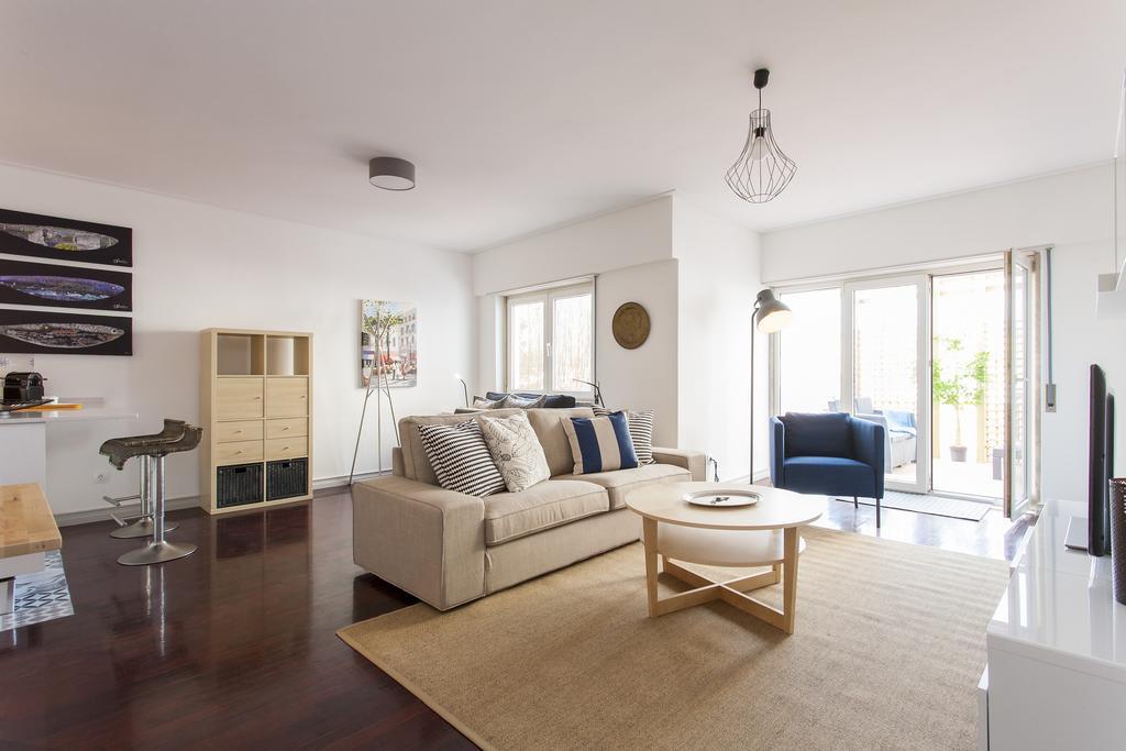 Joivy Superb 1-Bed Apt With Workspace And Terrace, Close To Avenida Da Liberdade 리스본 외부 사진
